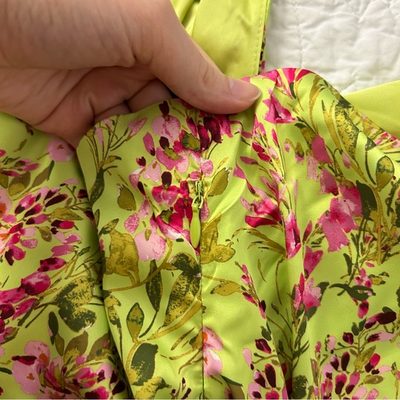 4SI3NNA Jessika Green Floral Printed Satin Effect Midi Dress - Picture 7 of 9